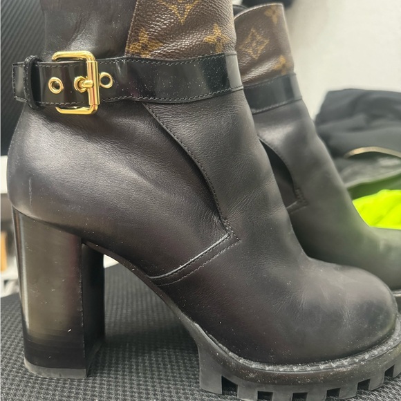 Louis Vuitton leather ankle buckle boots - Picture 5 of 7